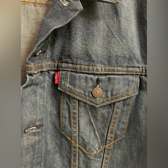 Levi's Indigo Denim Jacket - Picture 8 of 14
